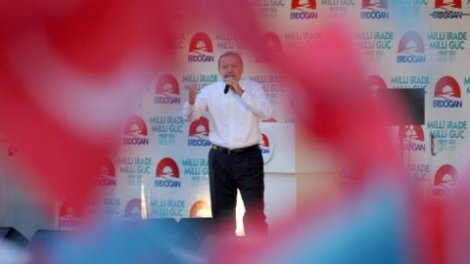 Erdoğan'dan Zaman'a yine hakaret