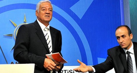 Fırat, AKP'den istifa etti