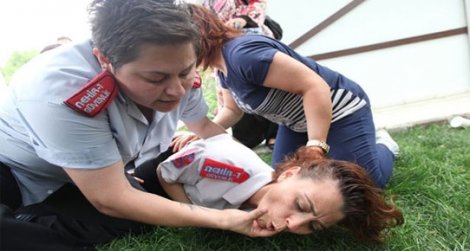 İrfan Şahinbaş Atölyesi'nde arbede: 1 kadın kalp krizi geçirdi