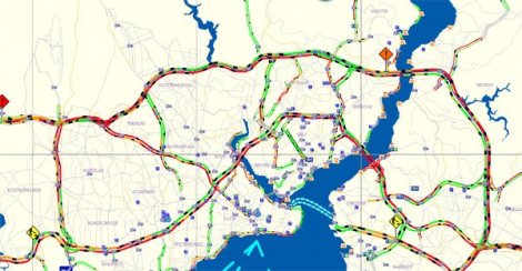 İstanbul'da yağmur trafiği felç etti