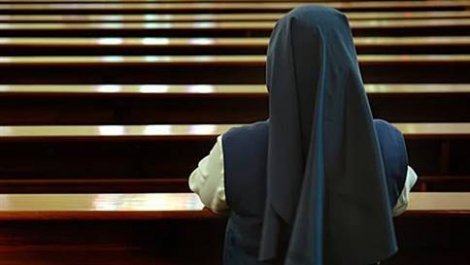İtalya'da hamile rahibe şoku