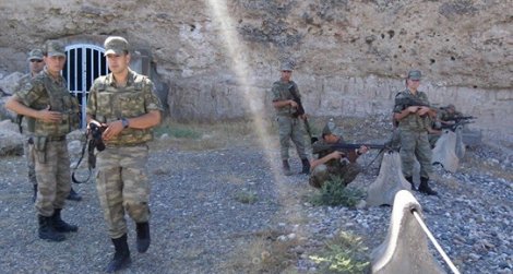 Karkamış sınırındaki köyün kontrolü IŞİD'e geçti