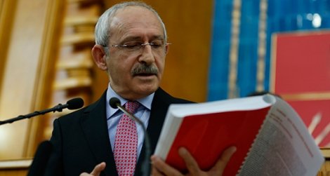 Kılıçdaroğlu grup toplantısında tapeleri dinletti