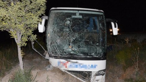 Konya'da yolcu otobüsü şarampole yuvarlandı: 22 yaralı