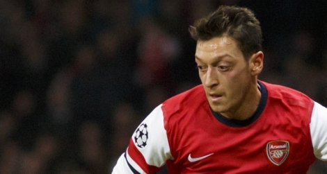 Mesut Özil'i yerden yere vurdular!