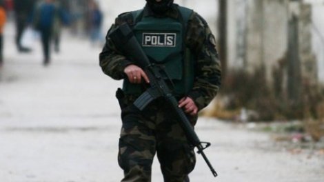 Özel harekâtçı polis intihar etti