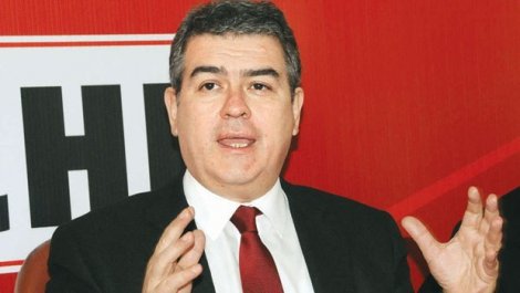 Süheyl Batum: İhraç kararı için mahkemeye gideceğim