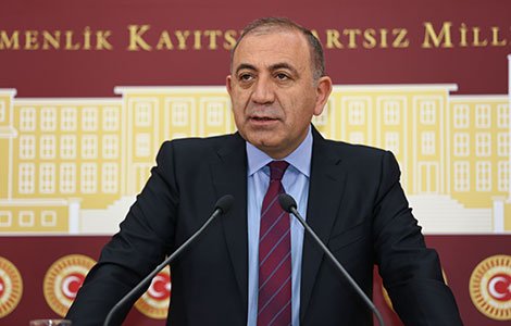 Tekin: ''Halkın vergisi, halk değil beton lobisi için''