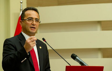 Tezcan: ''76 milyonu kucaklayan cumhurbaşkanıyla sandıktan çıkacağız''