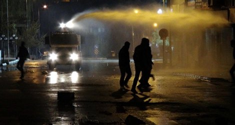 Tunceli'de kadın garson gerginliği