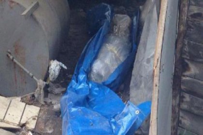 Ağzı ve gözleri bantlı, poşete sarılı halde bulundu