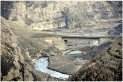 AKP'den Kocaeli'ye 'su bile yok'