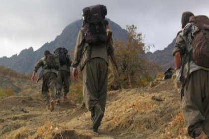 Asker, teslim olmak isteyen PKK'lıyı arkadaşlarından kurtardı