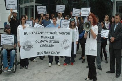 Bahçelievler Devlet Hastanesi önünde 'erken açıldı' protestosu