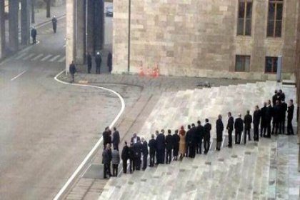 Başbakan Erdoğan'a merdivenlerde karşılama