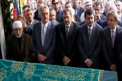 Beyoğlu Belediye Başkanı'na cenazede tepki