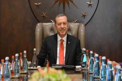 Erdoğan’dan Köşk'te MİT personeline takdirname