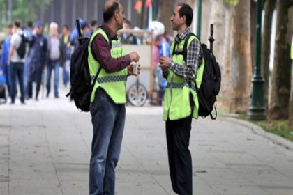 'Gezi'ye özel sırt çantalı ve coplu sivil polisler