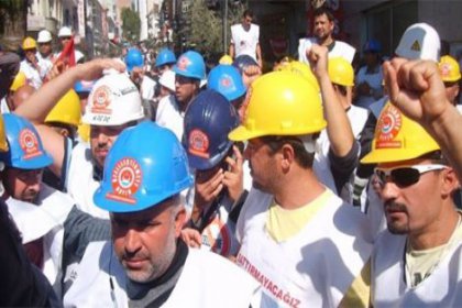 İşçiler Türk-İş Genel Merkezi'ni bastı