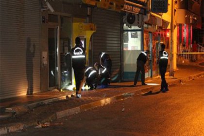 İstanbul'da PTT'ye bomba atıldı