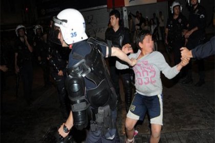 İzmir Valiliği'nden açıklama: O çocuk 10 yaşında değil 13 yaşında