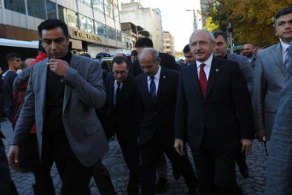 Kılıçdaroğlu, Diyarbakır'da parti örgütü ile buluştu