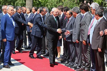 Kılıçdaroğlu İzmir'de CHP'li başkanlarla beraber