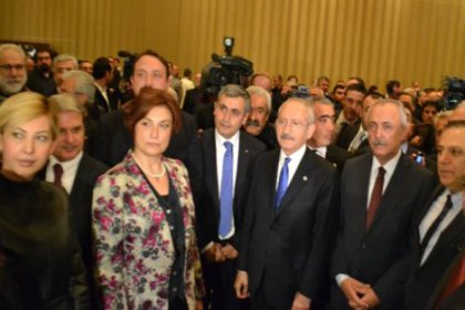 Kılıçdaroğlu, Sanatçılarla Yılbaşı resepsiyonunda