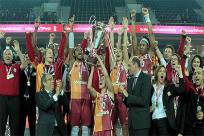 Kılıçdaroğlu ''Saray’ın Sultanları''nı kutladı