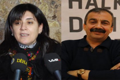 Leyla Zana ve Sırrı Süreyya Önder İmralı'ya Gitti