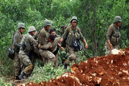 Lice'de bir asker vuruldu