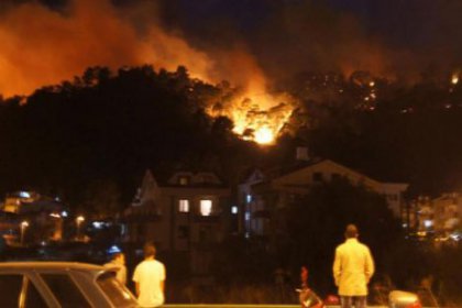 Marmaris'te korkutan yangın