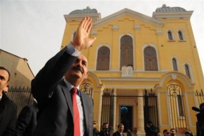 Mehmet Müezzinoğlu Edirne'de tartışılan Sinagog'u gezdi