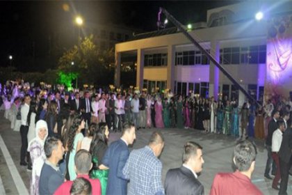 Mersin'de 'Kürtçe' türkü yasağı iddiası