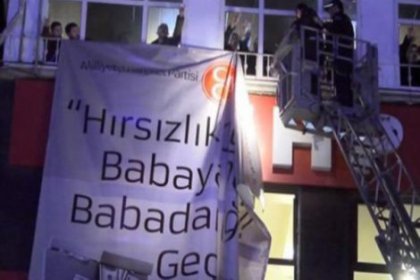 MHP binasına asılan pankart indirildi