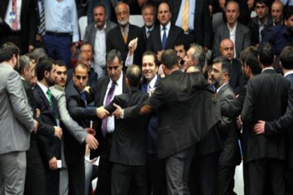 Saadet Partisi'nde olaylı kongre