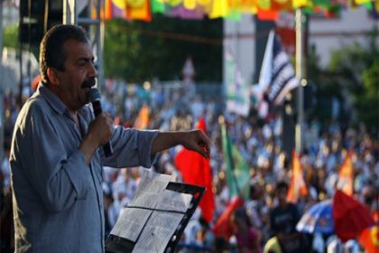 Sırrı Süreyya Önder, Öcalan'ın halkı selamlayacağı tarihi açıkladı