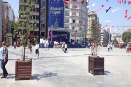 Taksim Meydanı'nda ilginç ağaçlandırma