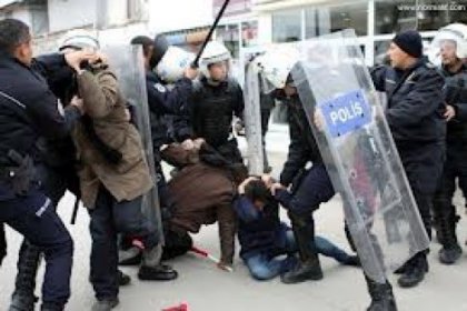 Taksim'de HDP'lilere sert müdahale