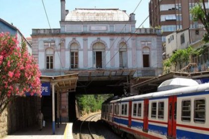 Tarihi Göztepe tren istasyonu yıkılıyor