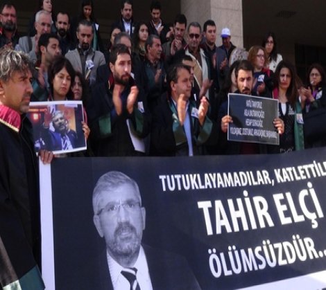 Avukatlardan Tahir Elçi protestosu