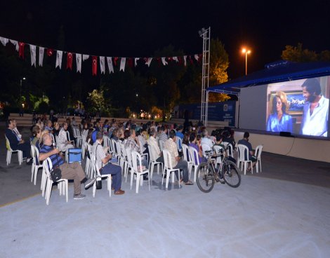 Bedirhan Gökçe, şiirlerini Maltepeliler için okudu