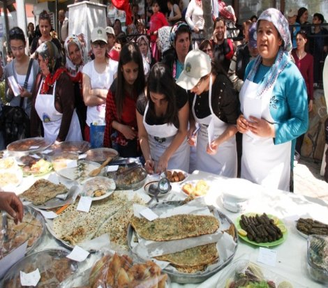 Buca’nın lezzetli otları festivalde buluştu