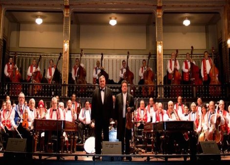 Budapeşte Gypsy Senfoni Orkestrası 30. yaşını Türkiye’de kutlayacak