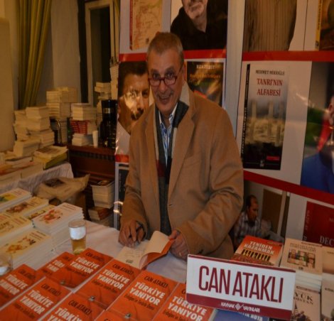 Can Ataklı sevenleriyle Üç Tutku'da buluştu