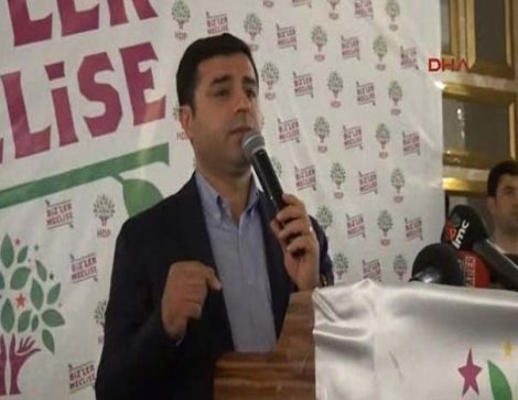 Demirtaş: Barajı aşacağız, tehlikeyi durduracağız