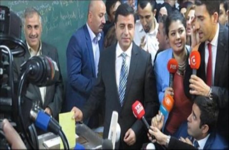 Demirtaş'ın oy kullandığı sandıktan bakın hangi parti birinci çıktı