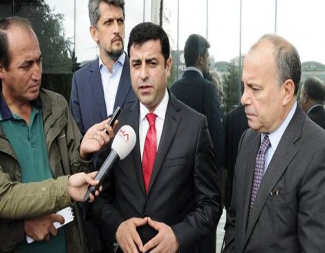 Demirtaş’tan Hürriyet’e ‘Geçmiş olsun’ ziyareti