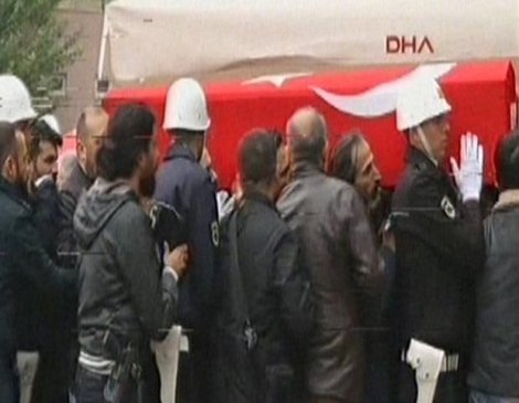 Diyarbakır'da şehit olan iki polis için tören düzenlendi