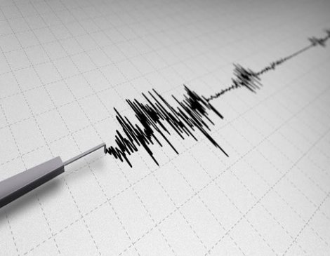 Endonezya'da 7 büyüklüğünde deprem